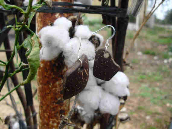 Irregular shaped earrings (coconut)