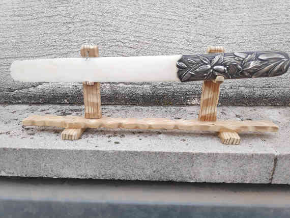 Wooden stand for a letter opener - 2019